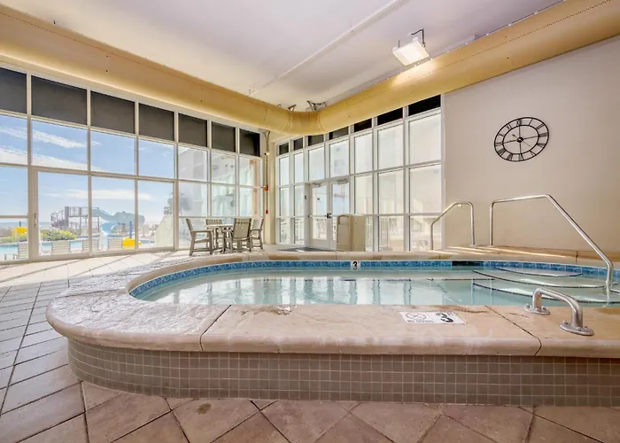 Phoenix Gulf Towers 1902 Apartment