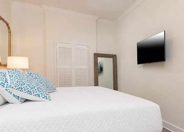 Phoenix Gulf Towers 1902 Apartment *